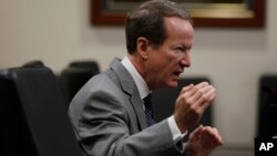 Brownfield dijo que la solución del problema de la heroína en EE.UU. pasa por la creación de un organismo interno en México que depure las organizaciones policiales.