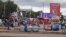 Vendors back to business in Harare to resume operations after the relaxation of a lockdown to contain coronavirus in Zimbabwe, March 2, 2021. (Columbus Mavhunga/VOA)