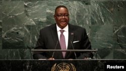 Le président du Malawi Peter Mutharika, donne un discours à l'assemblée nationale de l'ONU, à New York, le 20 septembre 2016.