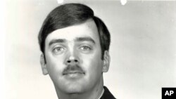 Foto de archivo del capitán William Howard Hughes, Jr., quien fue formalmente declarado desertor por la Fuerza Aérea de EE.UU. Diciembre 9, de 1983. Hughes fue detenido el 6 de junio de 2018.
