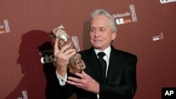Michael Douglas recibió el viernes el César honorario por su carrera como actor. 