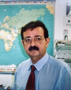 José Esparza, es un experto reconocido internacionalmente en el desarrollo de vacunas virales, VIH / SIDA, infecciones virales emergentes y salud mundial.