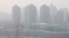 چین کے شہر بیجنگ میں فضائی آلودگی کی سطح انتہائی بلند ہے۔ 11 مارچ 2021