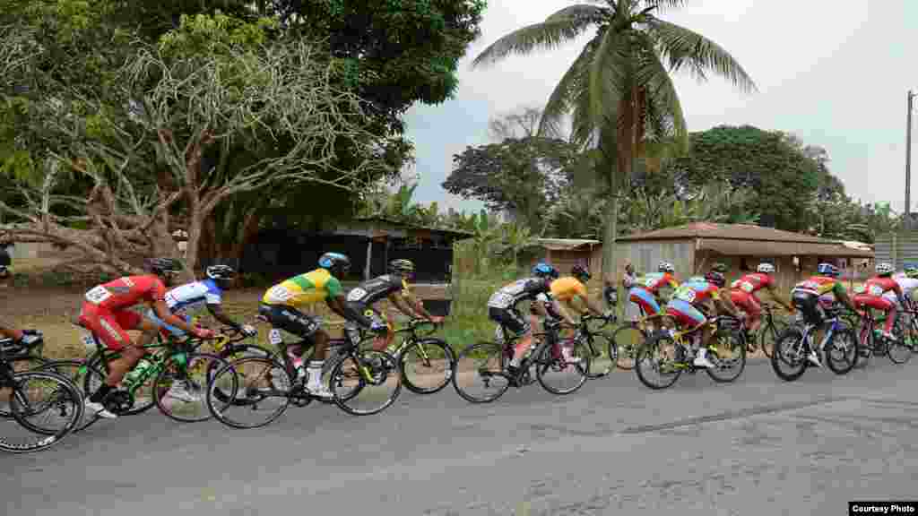 ሓምሻይ መድረኽ ዙር ጋቦን