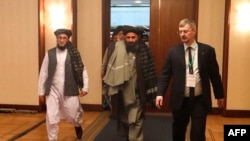 روس افغان امن کانفرنس کا انعقاد کر رہا ہے جس میں طالبان اور افغان حکومت کے نمائندے شریک ہیں۔