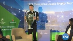 La légende du football Ryan Giggs entame sa tournée de trophées de l'UEFA en Afrique du Sud