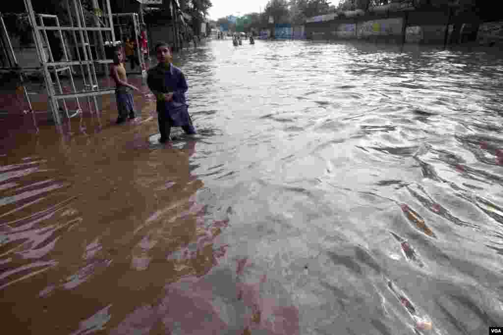 Peshawar Rain 6