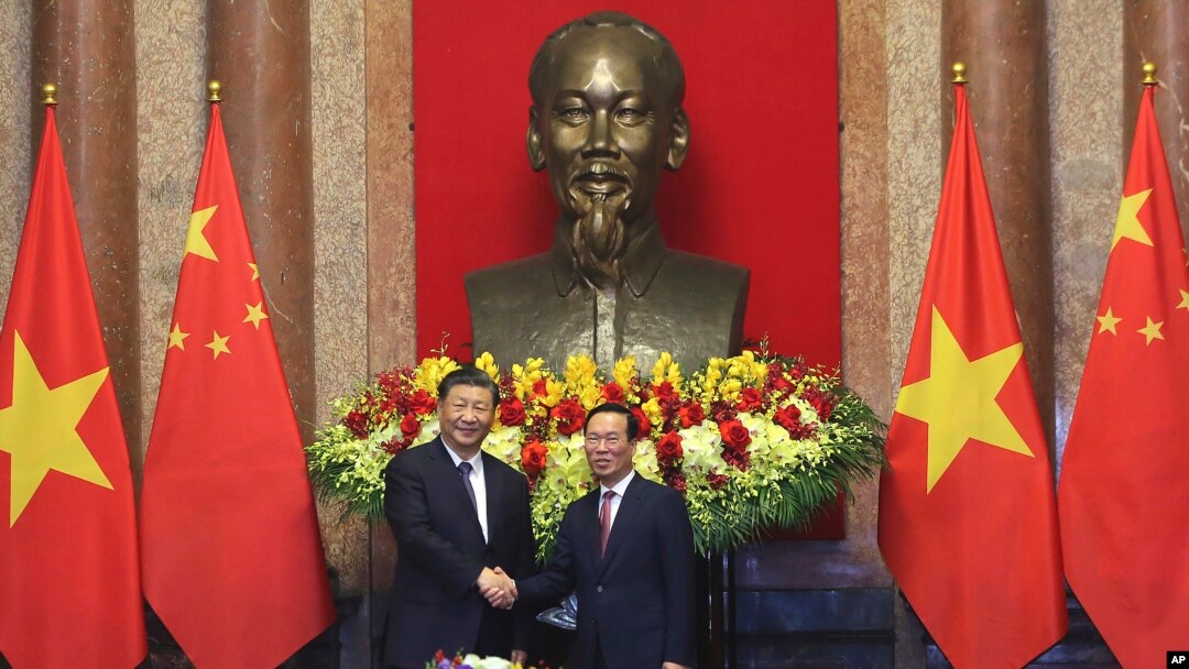 中國國家主席習近平2023年12月13日在河內會見了越南國家主席​​武文賞。