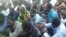 103 immigrés orpailleurs tchadien arrêtés en Algérie sont accueilli ce matin  a l'aéroport international Hassan Djoumouss de NDjamena au Tchad par le ministre tchadien de la justice.