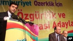 Hevserokê BDPê Selahattîn Demîrtaş berbijarên partîya xwe eşkere dike.