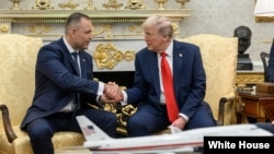 ډونالډ ټرمپ چې د چهارشنبې په ورځ په سپینې ماڼۍ کې د پولنډ له ولسمشر ولیدل