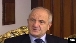 Presidenti Sejdiu nuk mund të ushtrojë njëkohësisht edhe postin e kryetarit të LDK-së