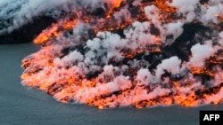 Gunung berapi Bardarbunga di Islandia tenggara memuntahkan lava (foto: ilustrasi). Islandia sering disebut sebagai negeri "tanah es dan api".