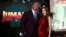 Dwayne Johnson, yang dikenal sebagai "The Rock" dan tunangannya Lauren Hashian saat menghadiri penayangan perdana "Jumanji: Welcome to the Jungle" di Los Angeles, 11 Desember 2017. (Foto: Reuters)