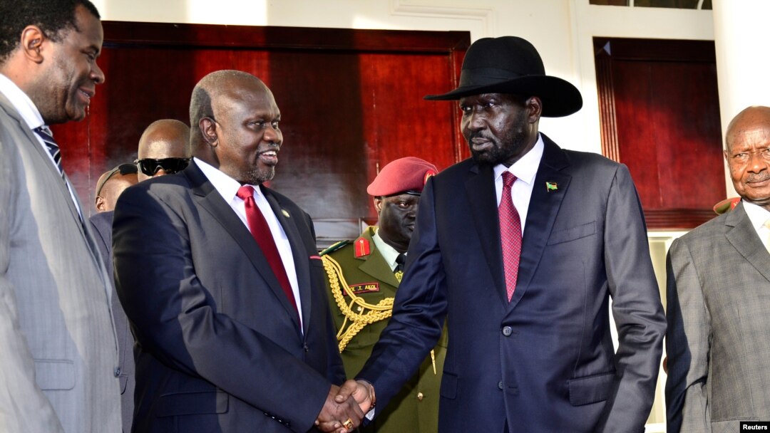 Riek Machar akora mu ntoke na Perezida Salva Kiir