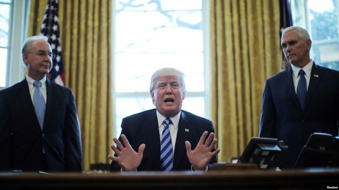 Prezident Donald Tramp qonunning qabul qilinmasligida demokratlarni aybladi.