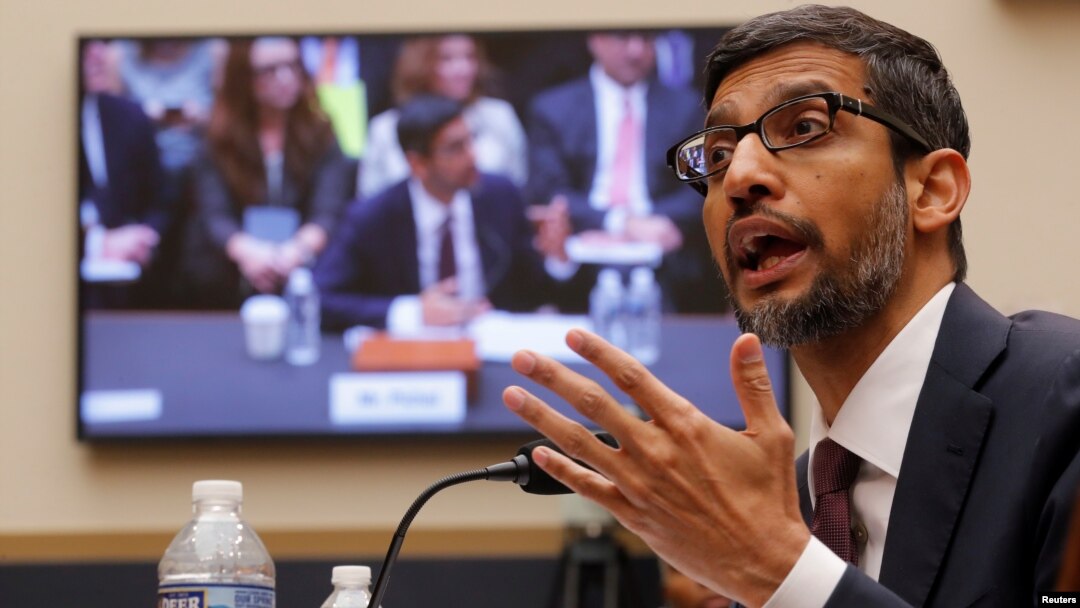 CEO Google Sundar Pichai memberikan keterangan di depan Komite Kehakiman DPR Amerika di Capitol Hill, hari Selasa (11/12). 