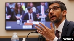 CEO Google Sundar Pichai memberikan keterangan di depan Komite Kehakiman DPR Amerika di Capitol Hill, hari Selasa (11/12). 