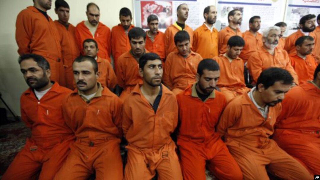 Sospechosos de pertenecer a la red al Qaeda detenidos en 2010 por las autoridades iraquíes.