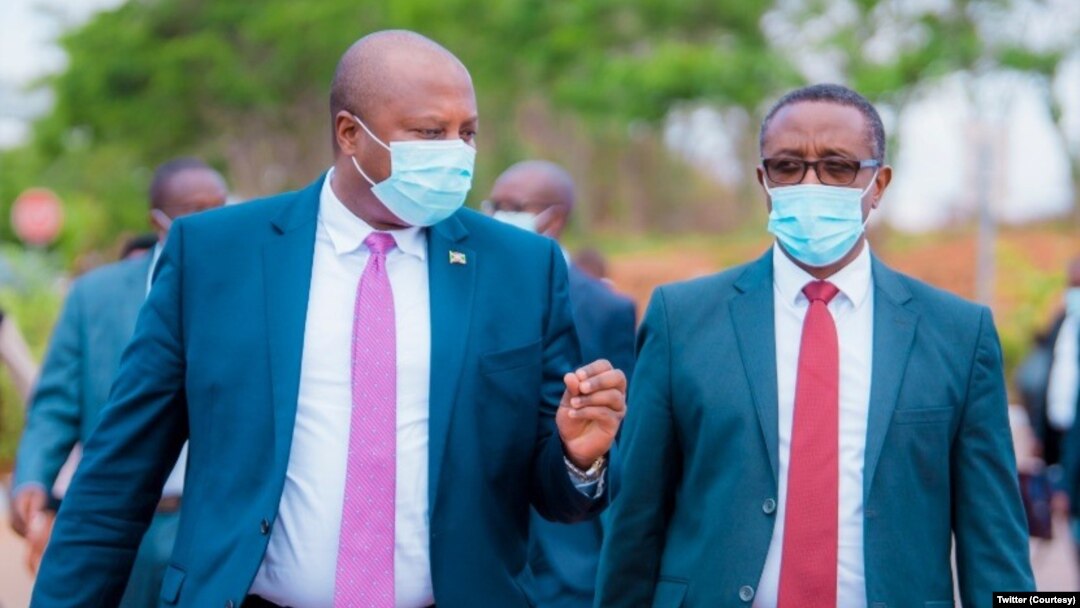 I Bubamfu, umushikiranganji ajejwe imigenderanire y'Uburundi n'ayandi makungu Albert Shingiro, i buryo uwujejwe imigenderanire y'u Rwanda n'ayandi makungu Vincent Biruta 