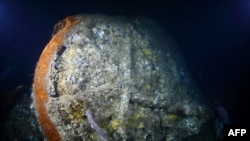 Bagian dari mesin silinder kapal Le Lyonnais yang ditemukan di Georges Bank, Samudra Atlantik, sekitar 320 kilometer dari lepas pantai New Bedford, Massachussets, pada 24 Agustus 2024. (Foto: Andrew Donn/Atlantic Wreck Salvage/AFP)