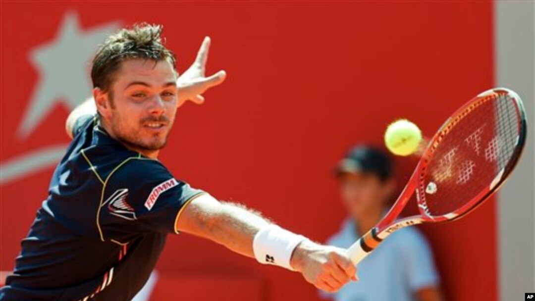 Petenis Stanislas Wawrinka dari Swis harus melakukan reli untuk mengalahkan peringkat ke-85 Blaz Kavcic dari Slovenia dalam dalam babak kedua turnamen Grand Prix Hassan II (foto: Dok). 