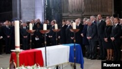 آنجہانی جیکس شیراک کی آخری رسومات ادا کی جا رہی ہیں