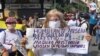 Maestros venezolanos protestan por bajos sueldos y condiciones de trabajo bajo COVID-19