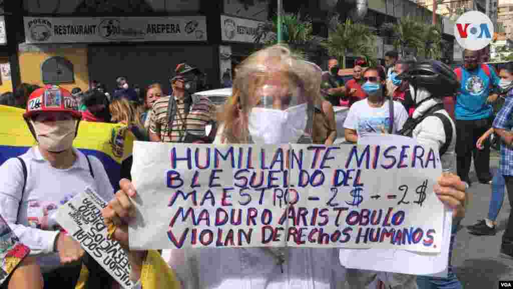 Los profesores tambi&#233;n piden mejoras en las instalaciones de sus centros de educaci&#243;n para ellos y sus alumnos.