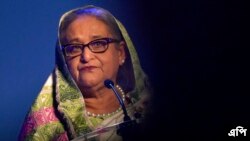 প্যারিসে ইউনেস্কো সদর দফতরে জাতিসংঘের শিক্ষা, বিজ্ঞান ও সাংস্কৃতিক সংস্থার (UNESCO) ৭৫তম বার্ষিকী উদযাপনের সময় তোলা হয় বাংলাদেশের প্রধানমন্ত্রী শেখ হাসিনর এই ছবি। ১২ নভেম্বর ২০২১।(ছবি-এপি/জুলেন ডি রোসা/পুল ছবি)