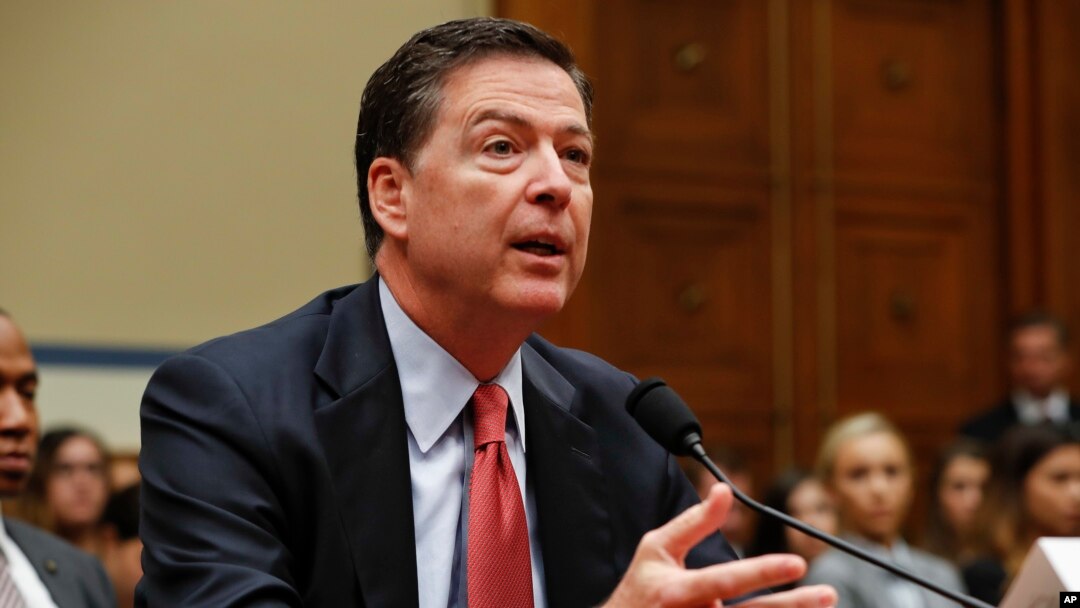 Direktur FBI, James Comey memberikan keterangan di depan Komisi Kongres AS di Washington DC (foto: dok).