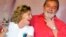 El expresidente Lula da Silva junto a su esposa en junio de 2010. 