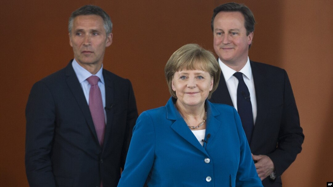 Thủ tướng Đức Angela Merkel (giữa) Thủ tướng Anh David Cameron (phải) và Thủ tướng Na Uy Jens Stoltenberg 