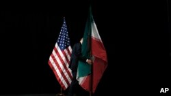 Američka i iranska zastava