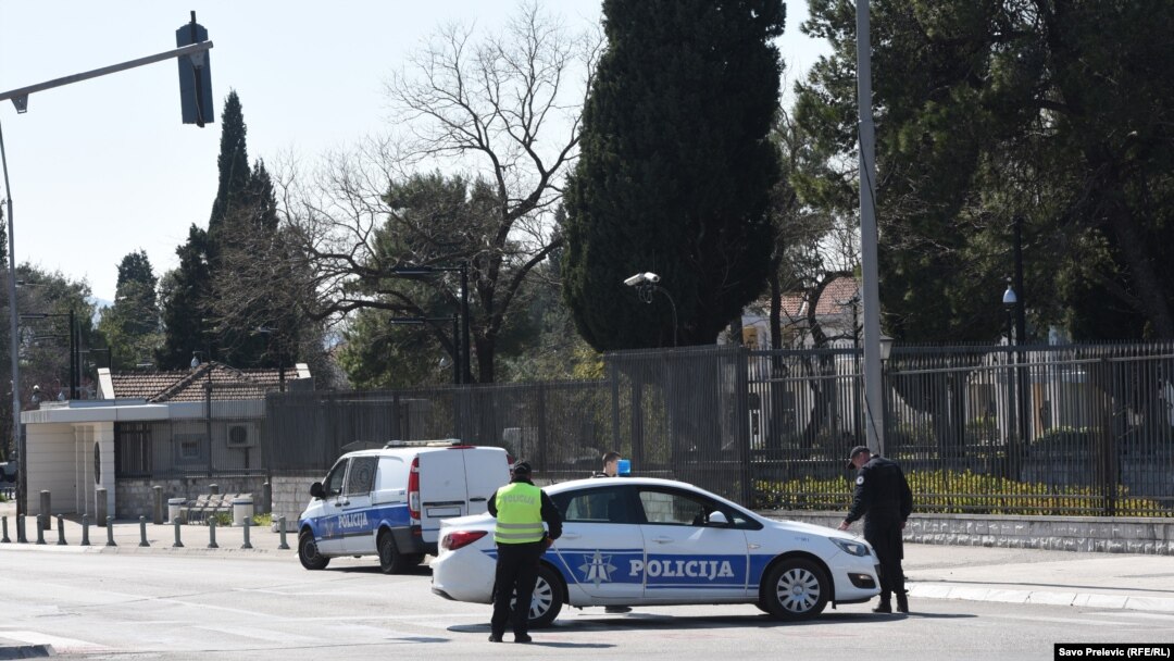 Crnogorska policija ispred ambasade SAD u Podgorici 29. marta 2019.