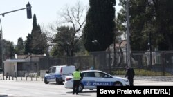 Crnogorska policija ispred ambasade SAD u Podgorici 29. marta 2019.