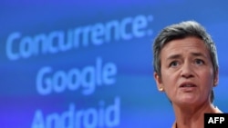 La comisaria de Competencia de la UE, Margrethe Vestager, acusó a Google de utilizar el dominio casi total del sistema Android en teléfonos inteligentes y tabletas para promover el uso de su propio motor de búsqueda de Google.