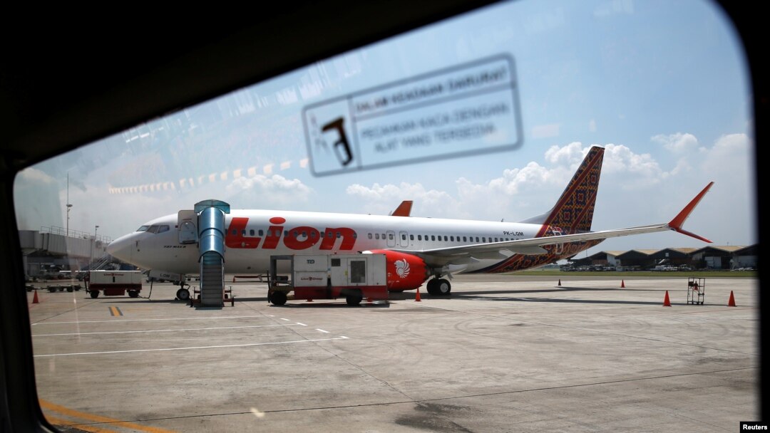 Pesawat Boeing 737 MAX 8 milik Lion Air terparkir di tarmak Bandara Internasional Soekarno-Hatta, Jakarta, 15 Maret 2019. (Foto: REUTERS) 
