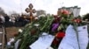 რუსეთის ეკლესიამ ნავალნის საფლავზე მლოცველ მღვდელს მღვდელმსახურება შეუჩერა