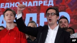 Stevo Pendarovski, novi predsednik Severne Makedonije, proslavlja pobedu u Skoplju, Severna Makedonija, kasno u nedelju, 5. maja 2019.
