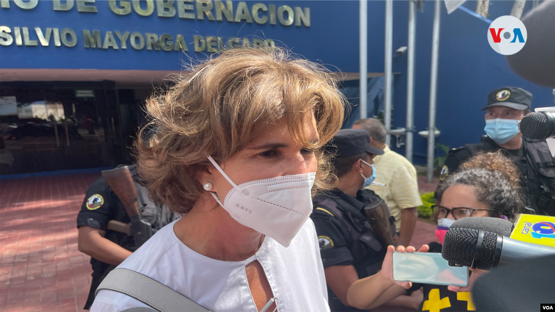 Cristiana Chamorro, exdirectora de la Fundación Violeta Barrios de Chamorro al presentarse en el Ministerio de Gobernación, el jueves 20 de mayo de 2021. [Foto Houston Castillo/VOA].