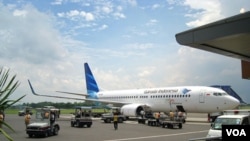 Pesawat milik PT Garuda Indonesia. BUMN ini menjadi salah satu dari tiga akan rencananya akan diprivatisasi tahun ini.