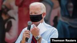 El candidato presidencial demócrata, Joe Biden, participó en eventos en el Pequeño Haití y La Pequeña Habana, en Miami, Florida, el lunes 5 de octubre de 2020.