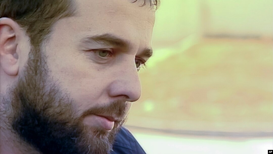 "Yeni Shafak" gazetasida yozilishicha, chechenistonlik Ahmed Chatayev hujum ortida turgan asosiy shaxs bo'lishi mumkin. 