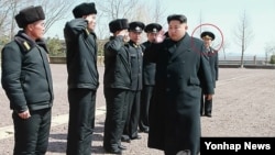 리용주 북한 해군사령관 (붉은 원) (자료사진)