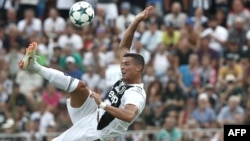 L'attaquant portugais de la Juventus, Cristiano Ronaldo, lors d'un match amical entre la Juventus A et la Juventus B, à Villar Perosa, à Villar Perosa, le 12 août 2018. / AFP PHOTO / Isabella Bonotto