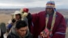 Bolivianos celebran nuevo Año Andino: "El sol no ha salido, pero estamos aquí para hacer la challa"