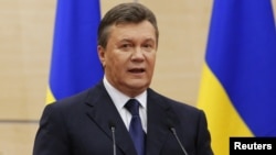 Ousted Ukrainian President Viktor Yanukovych makes a statement during a news conference in the Russian southern city of Rostov-on-Don, March 11, 2014. 