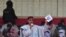 Le candidat à la présidence du Parti nigérien pour la démocratie et le socialisme (PDNS) Mohamed Bazoum prononce un discours lors d'un rassemblement électoral à Diffa le 23 décembre 2020.