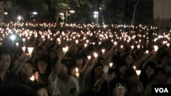 香港2012年六四烛光晚会 (美国之音记者谭嘉琪拍摄)